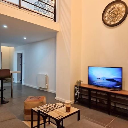 Ferienwohnung Grand Loft Avec Terrasse Privee Saint-Etienne  Exterior foto