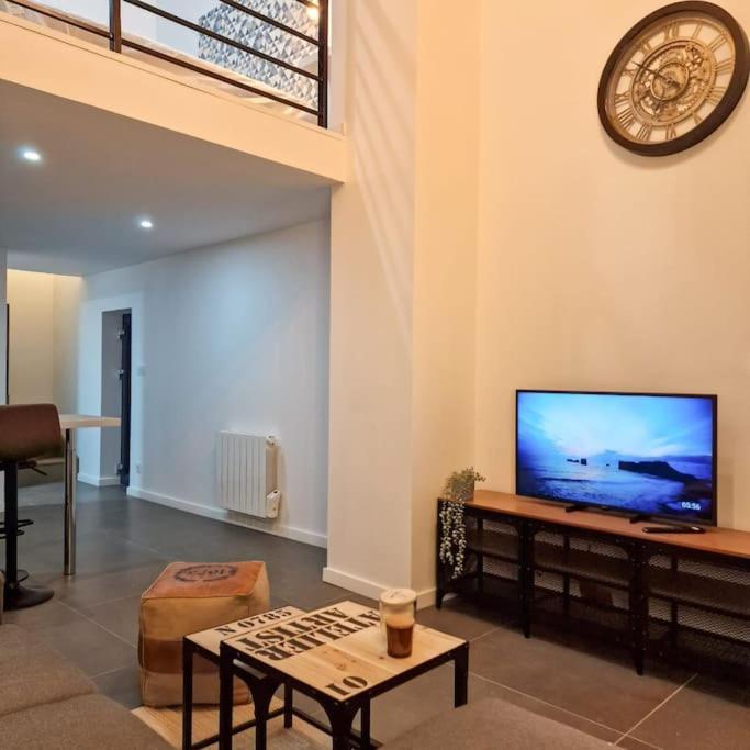 Ferienwohnung Grand Loft Avec Terrasse Privee Saint-Etienne  Exterior foto